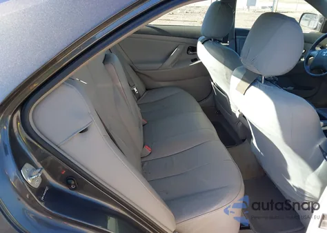 2008 Toyota Camry Hybrid z USA, uszkodzony, nr VIN 4T1BB46K28U059778